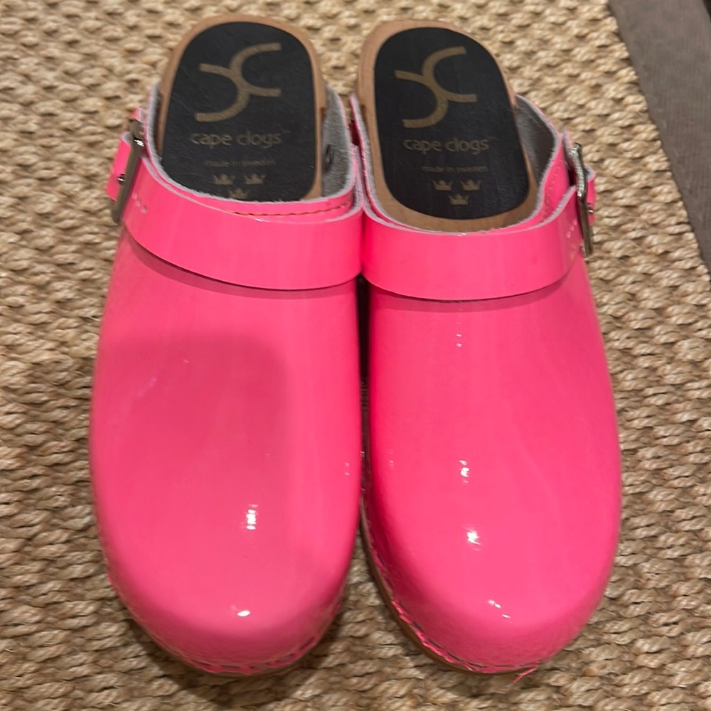Cape Cod clogs